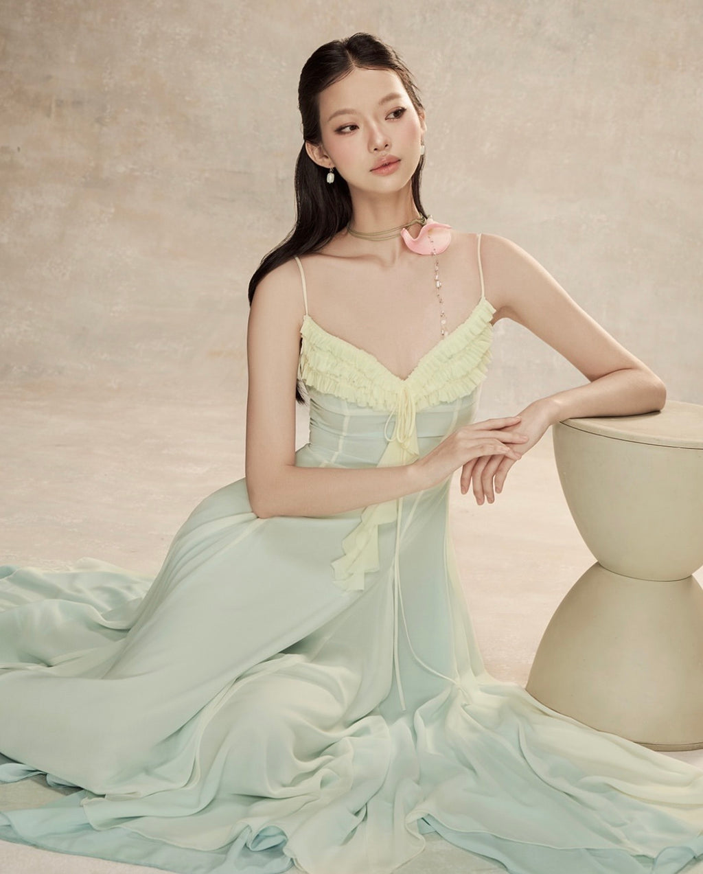 SDevons collection pre-fall Dress 02